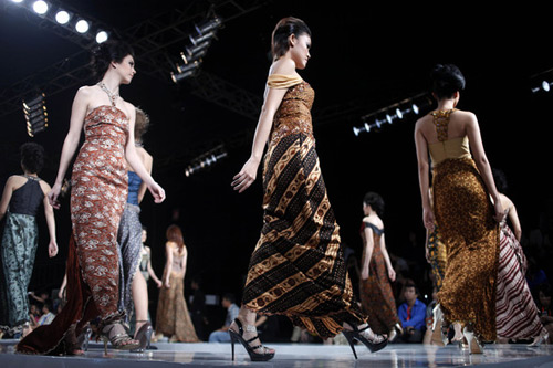 kain batik fashion show